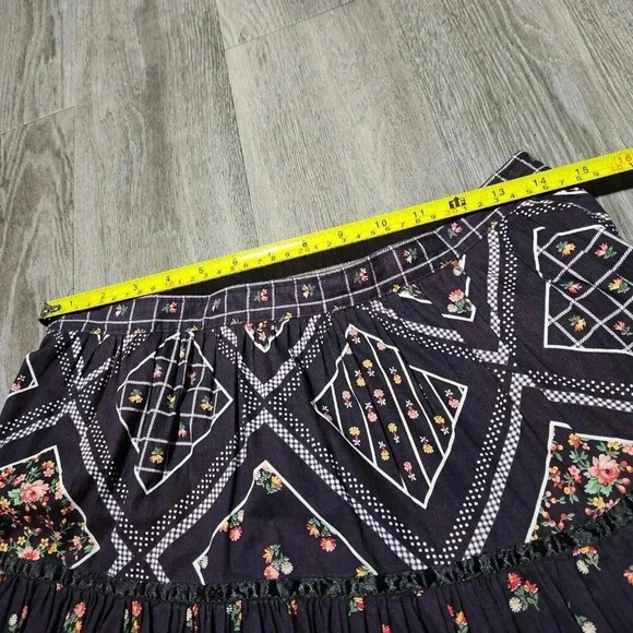 Vintage Navy and Pink Floral Midi Skirt - Picture 13 of 14